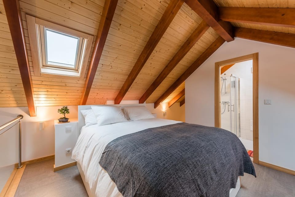 SOBRI Cork House - Sustainable Loft Apartment in Porto