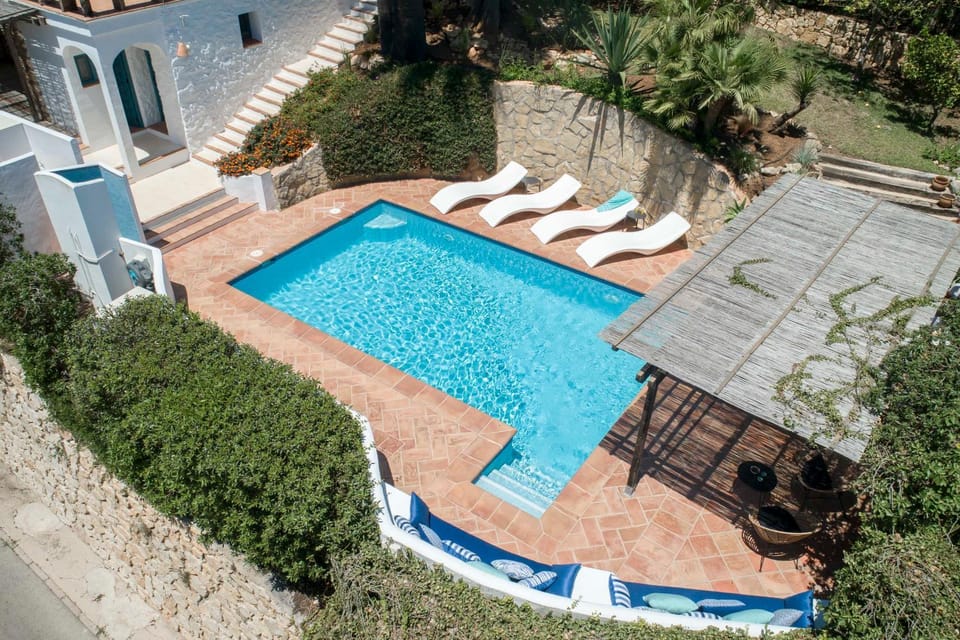 Shower, Day, Garden, Garden view, Pool view, Swimming pool, internet, storage, sunbed