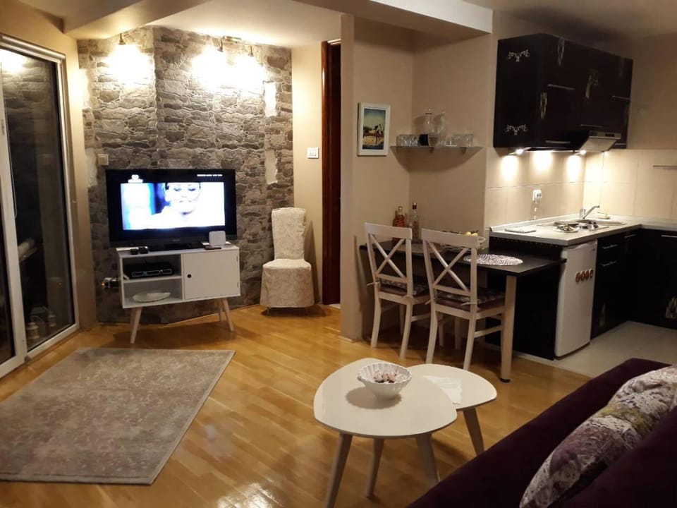 Living room, Decorative detail