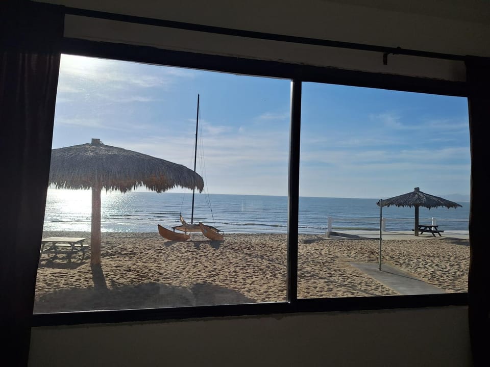 #38 Bungalow Seaside Hotel & Victors RV Park Hotel in San Felipe