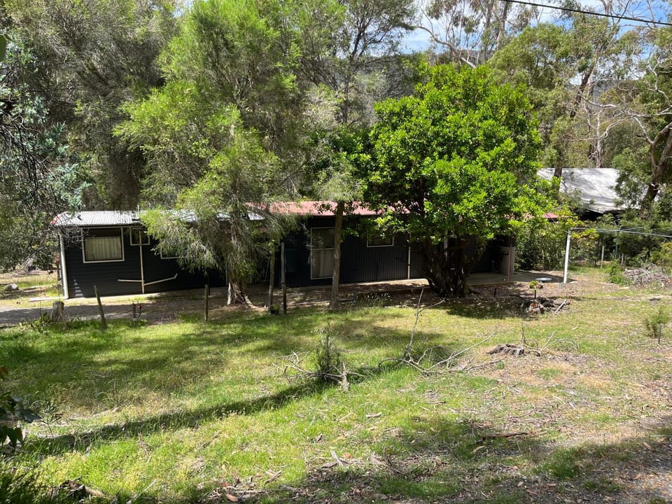 Grampians Nest Nature lodge in Halls Gap