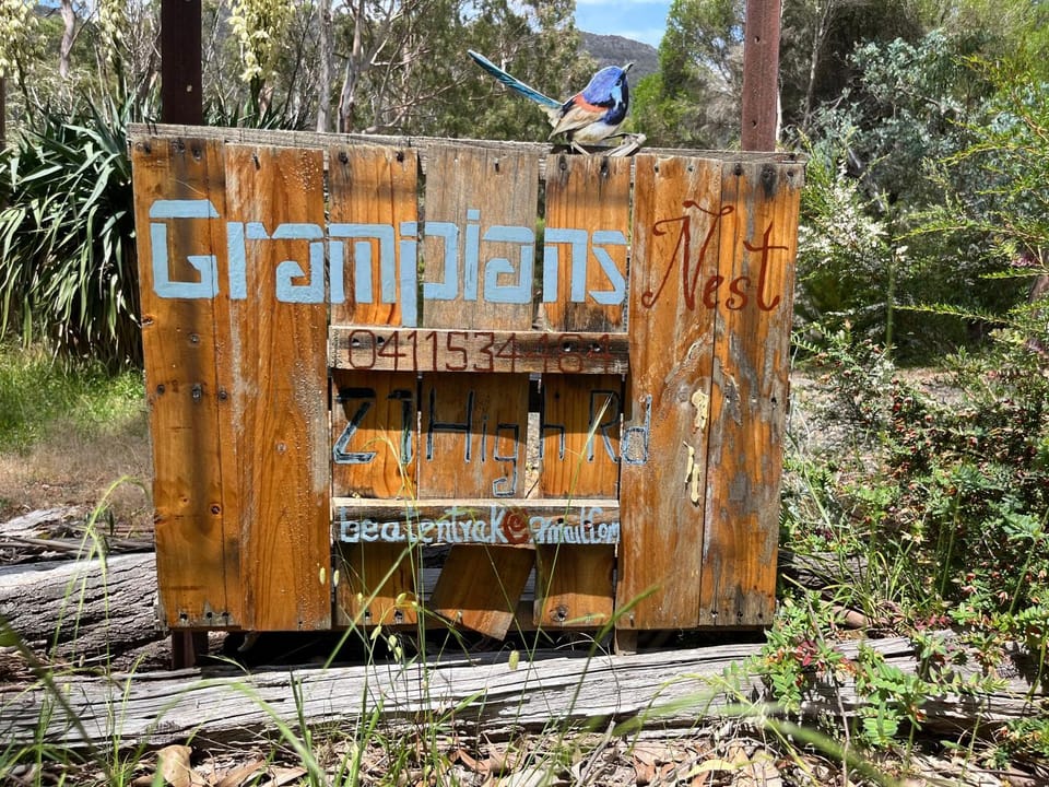 Grampians Nest Nature lodge in Halls Gap