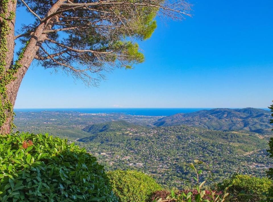 Domaine du Bois d'Amont Apartment in French Riviera