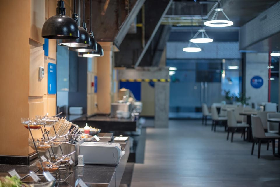 Restaurant/places to eat, Restaurant/places to eat