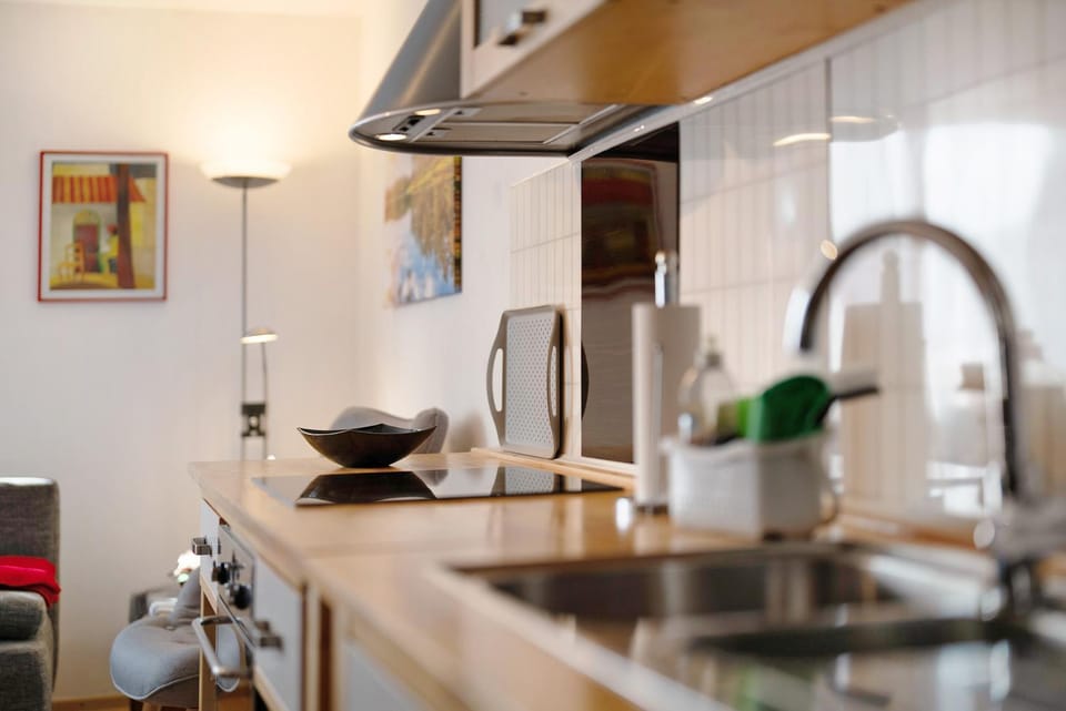 Kitchen or kitchenette, Living room