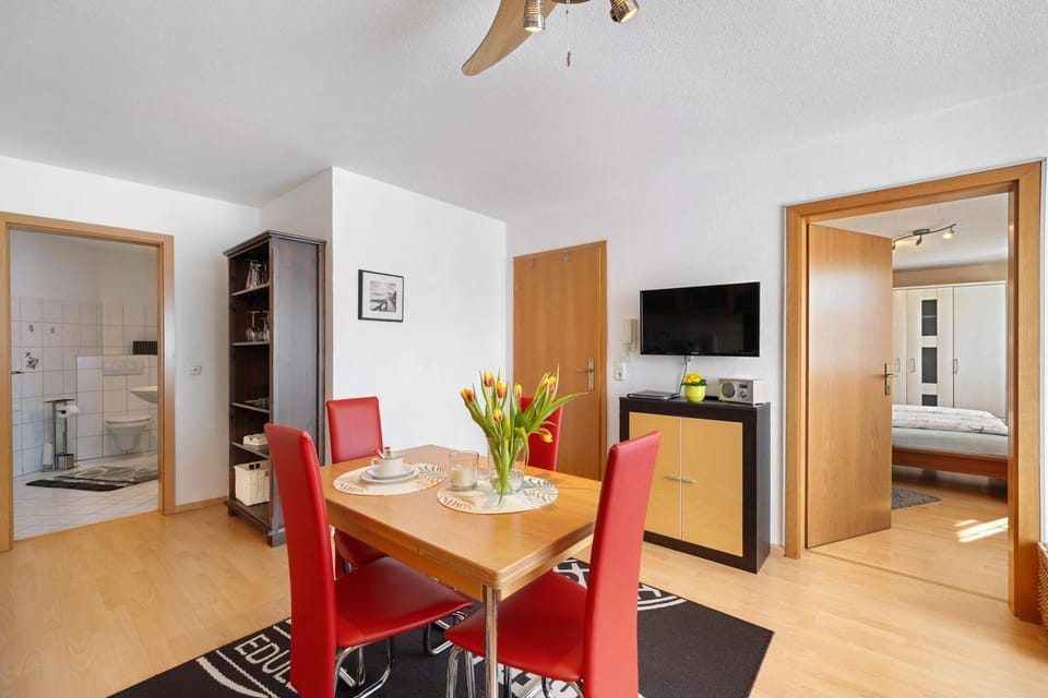 Property building, Kitchen or kitchenette, Living room
