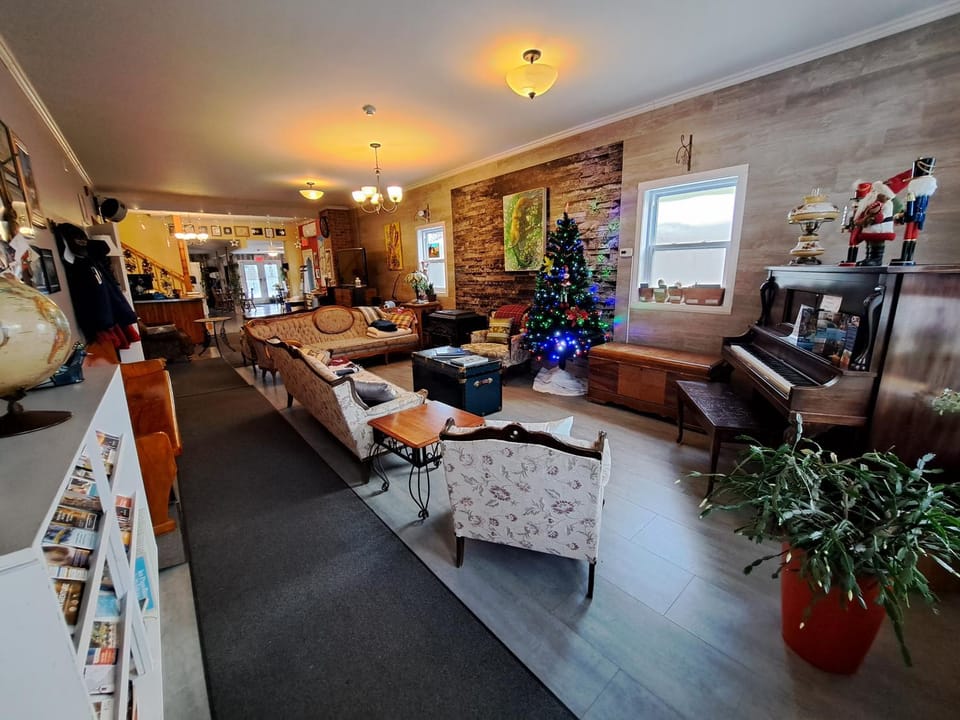 Communal lounge/ TV room, Living room, Photo of the whole room