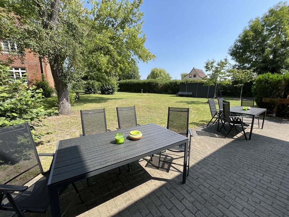 Patio, Day, Garden, Garden view