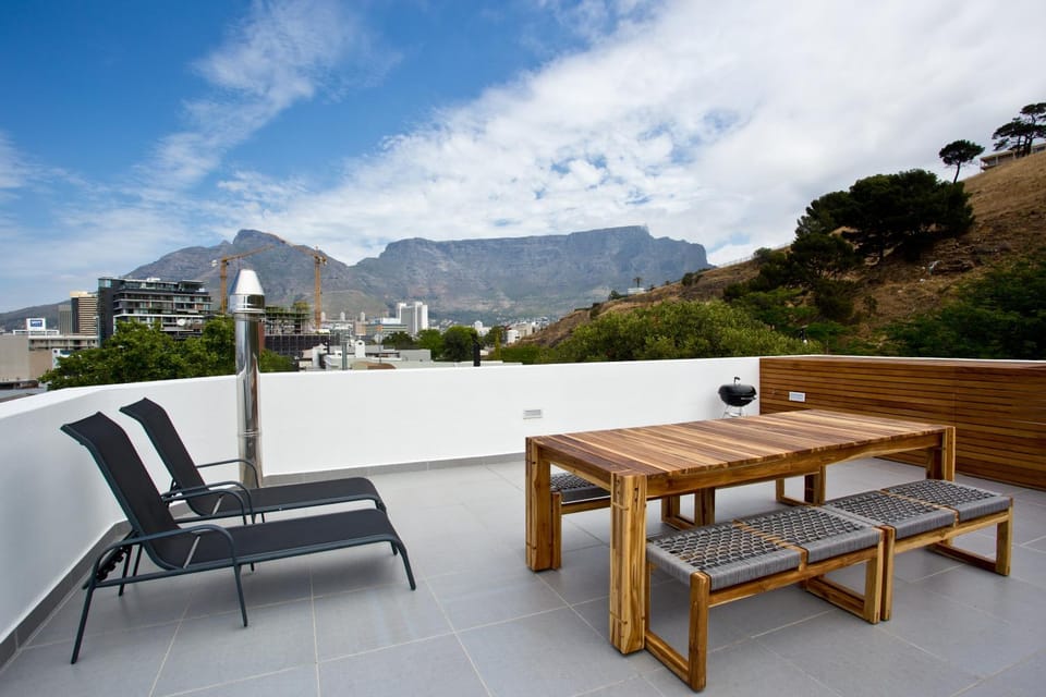 Patio, BBQ facilities, Seating area, City view, Mountain view