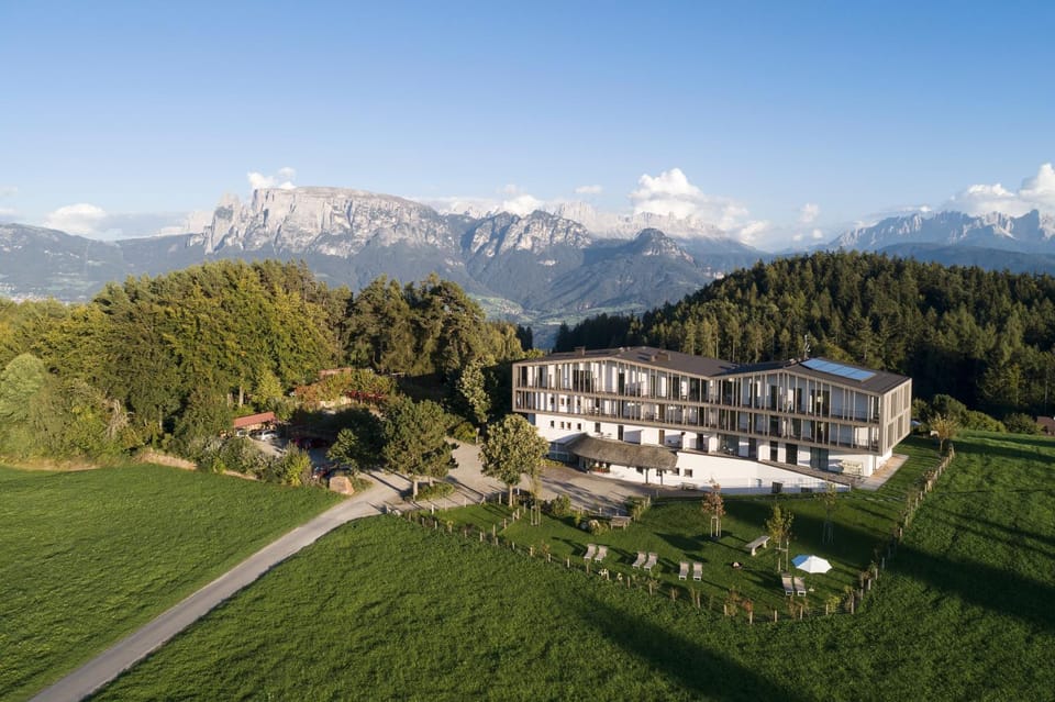 Property building, Day, Natural landscape, Mountain view