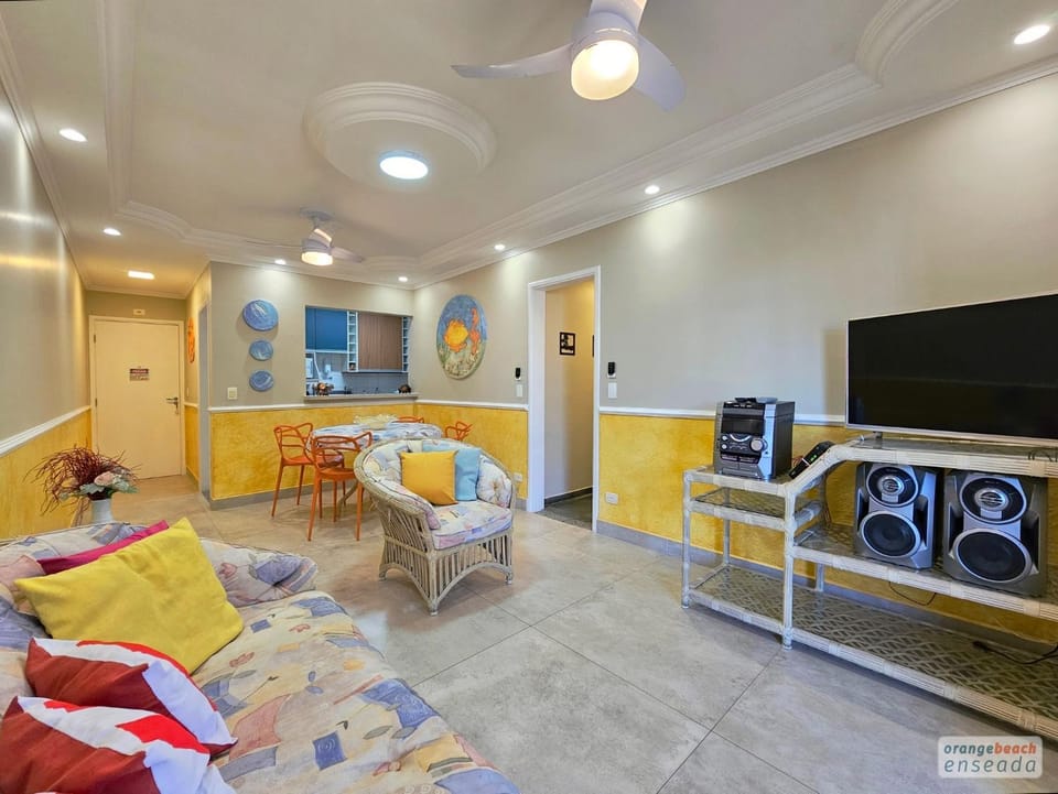Communal lounge/ TV room, TV and multimedia, Living room