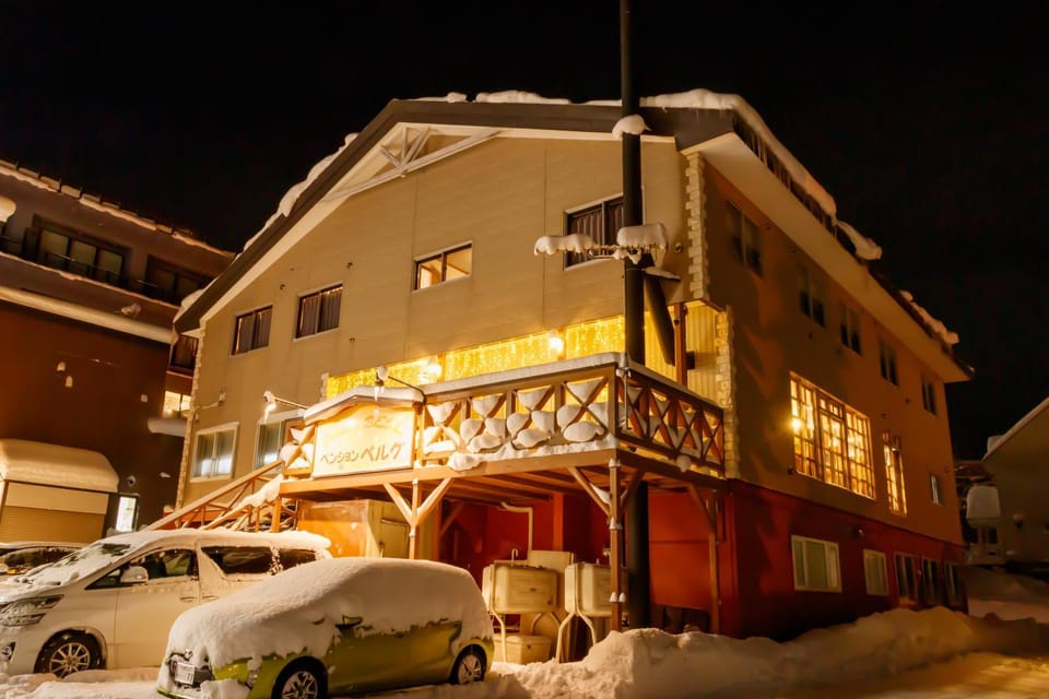 Pension Berg Nature lodge in Niseko