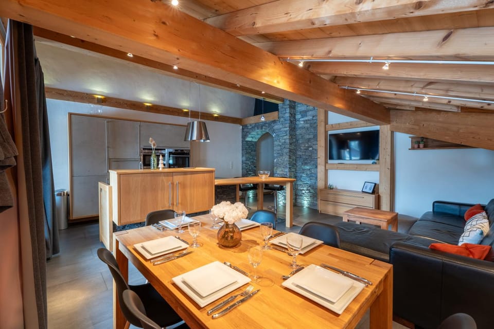 TV and multimedia, Dining area