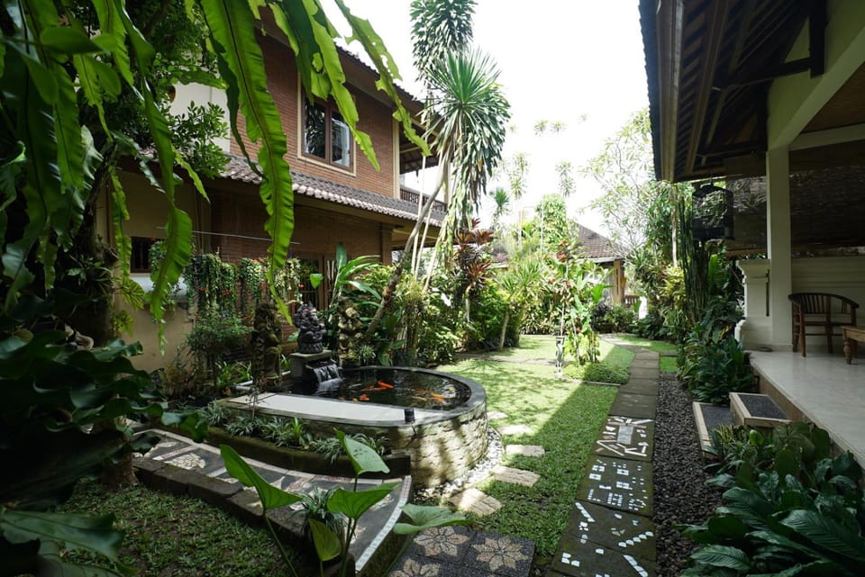 Property building, Spring, Day, Garden, Garden view