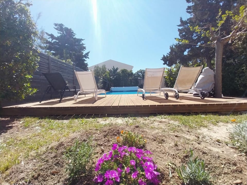 Patio, Garden, Garden view, Pool view, Swimming pool, sunbed