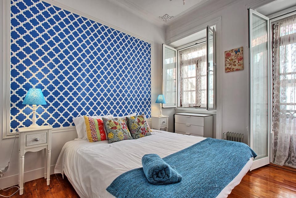 Bed, Other, Photo of the whole room, Bedroom, towels