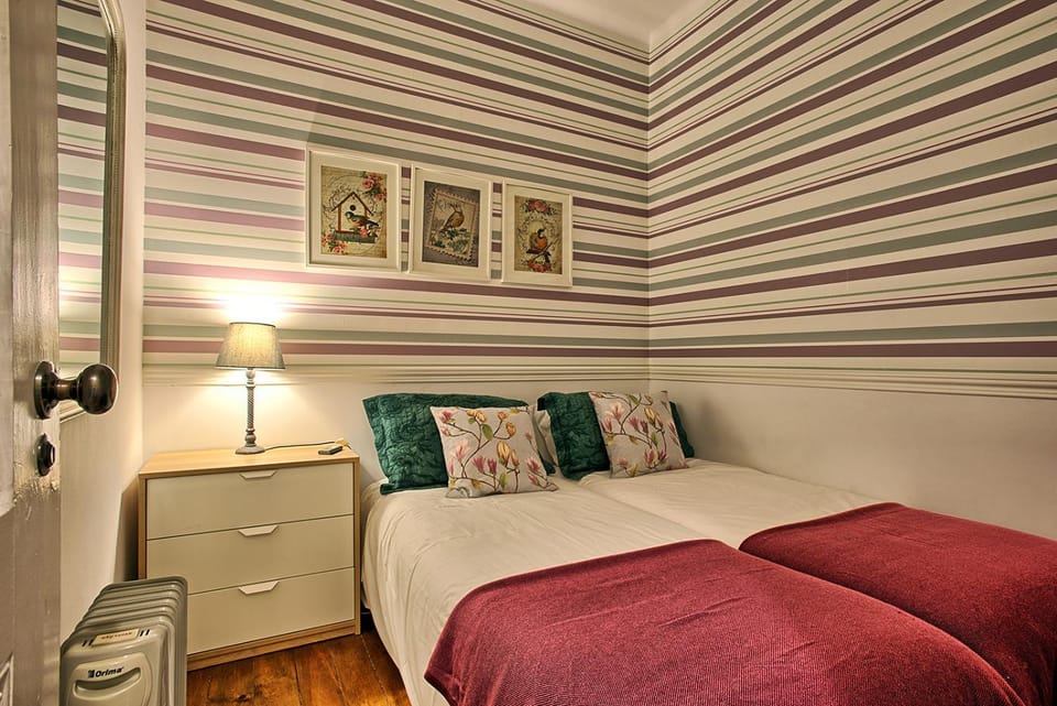 Bed, Other, Photo of the whole room, Bedroom