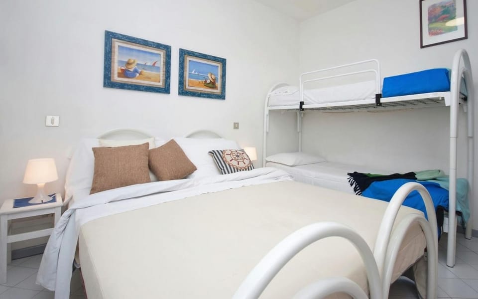 Bed, Bedroom, bunk bed