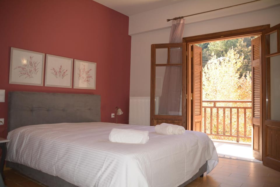 ZAROUCHLA INN Hotel in Peloponnese Region