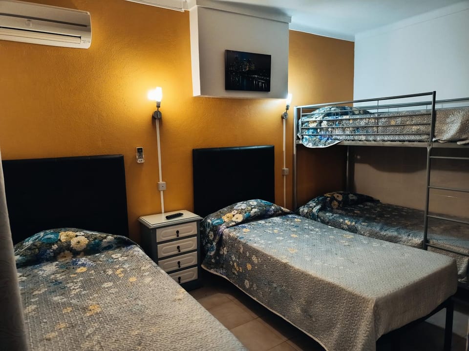 Hostel Boutique Marisol Bed and Breakfast in Monte Gordo