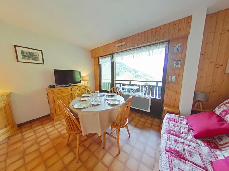 Appartement cosy 5 couchages avec balcon, navette au pied, garage et ménage inclus - Le Grand-Bornand - FR-1-241-198 Apartment in Le Grand-Bornand