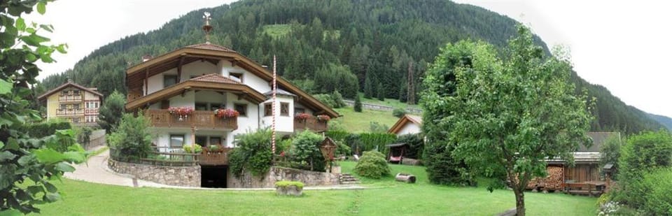 B&B Ciasa Weber Bed and Breakfast in Moena