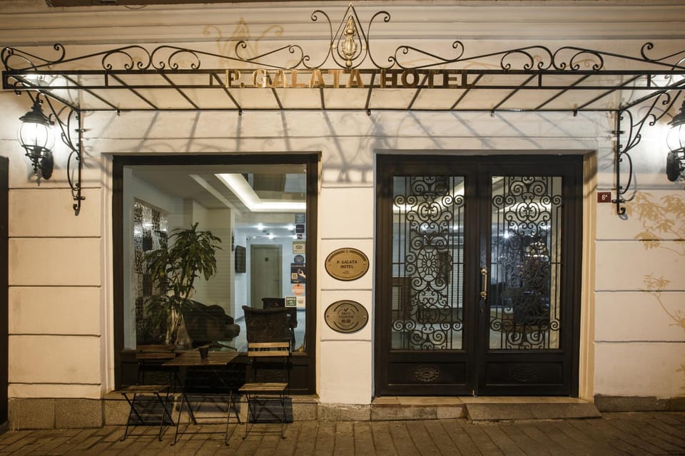 Facade/entrance, Night