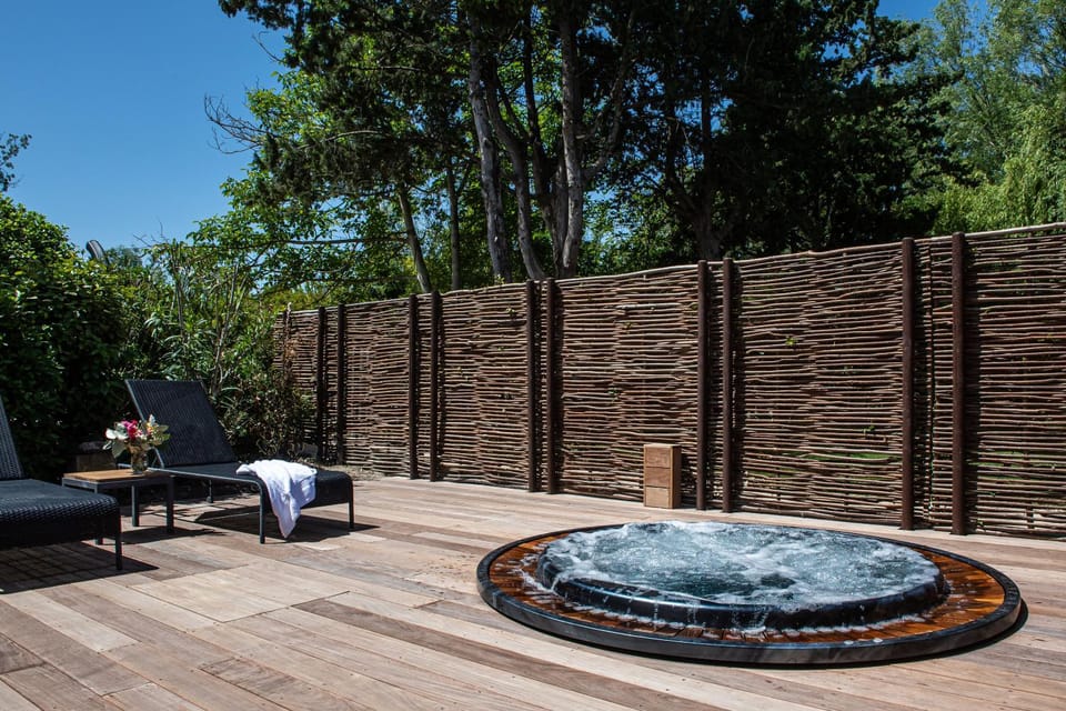 Massage, Sauna, Spa and wellness centre/facilities, Area and facilities