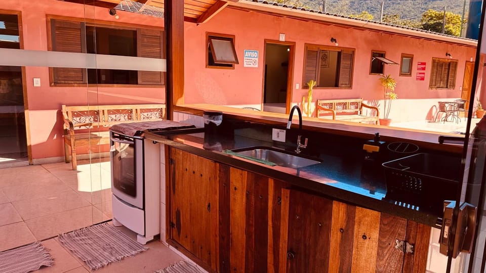 Suítes Yamamoto Ilhabela Bed and Breakfast in Ilhabela
