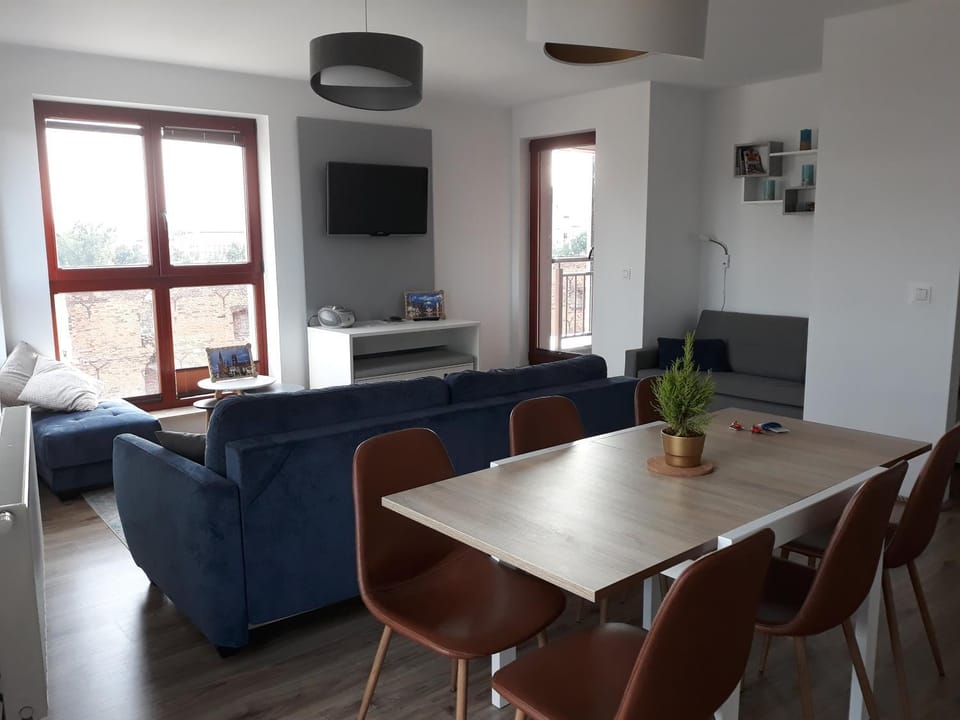 Living room, Photo of the whole room, Dining area