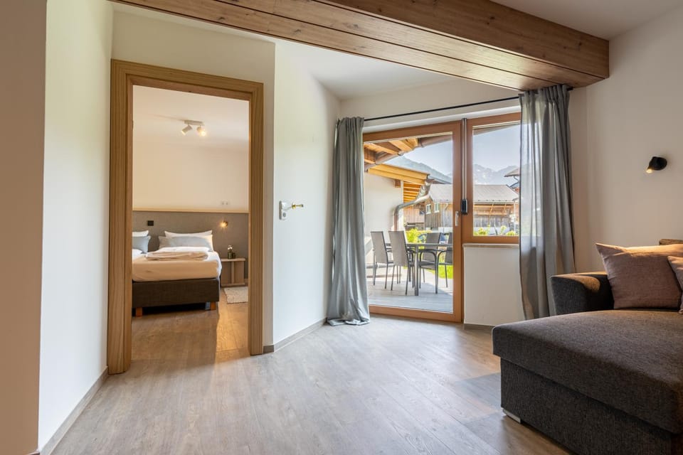 Bed, Garden, View (from property/room), Balcony/Terrace, Living room, Seating area, Mountain view