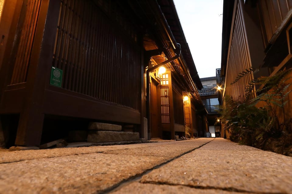 Property building, Facade/entrance, Neighbourhood, Street view, Sunset