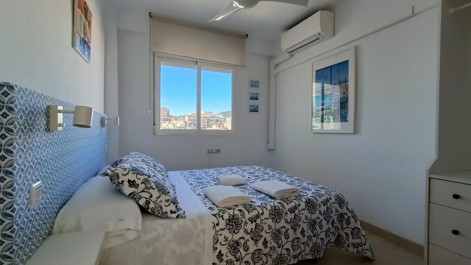 Bed, Bedroom, towels, air conditioner