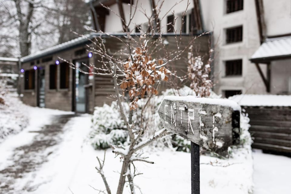 Facade/entrance, Ski School, Skiing, Hiking