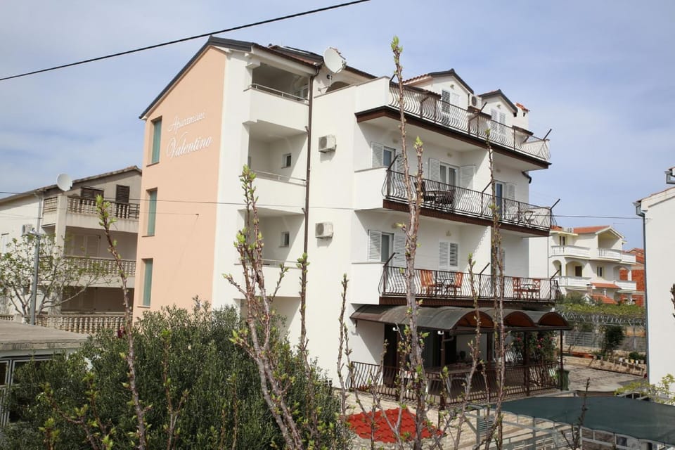Property building, On site