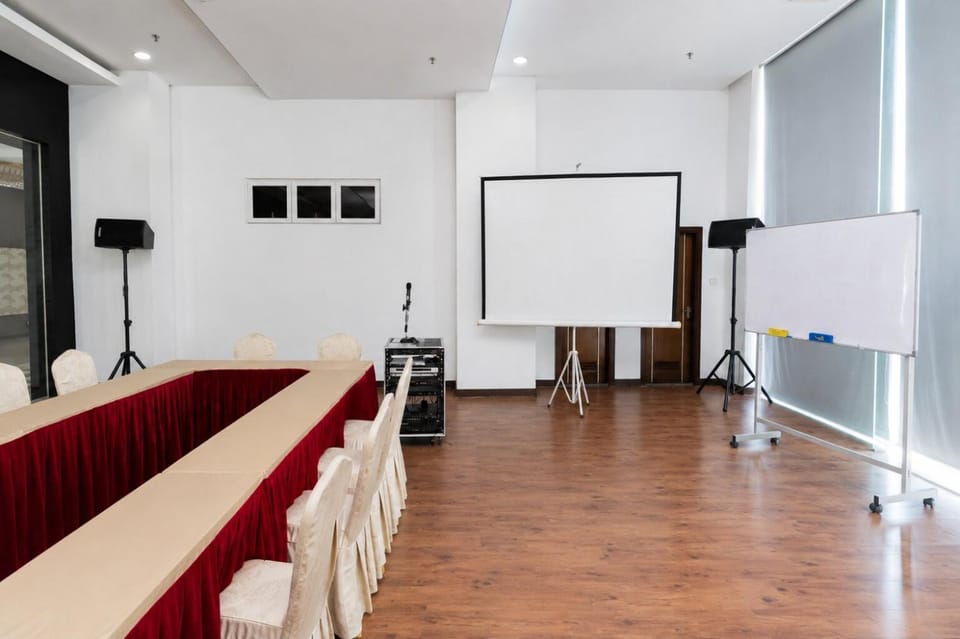 Meeting/conference room