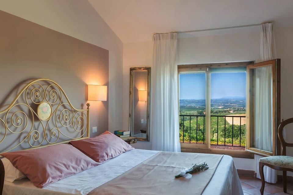 View (from property/room), Bedroom, Mountain view
