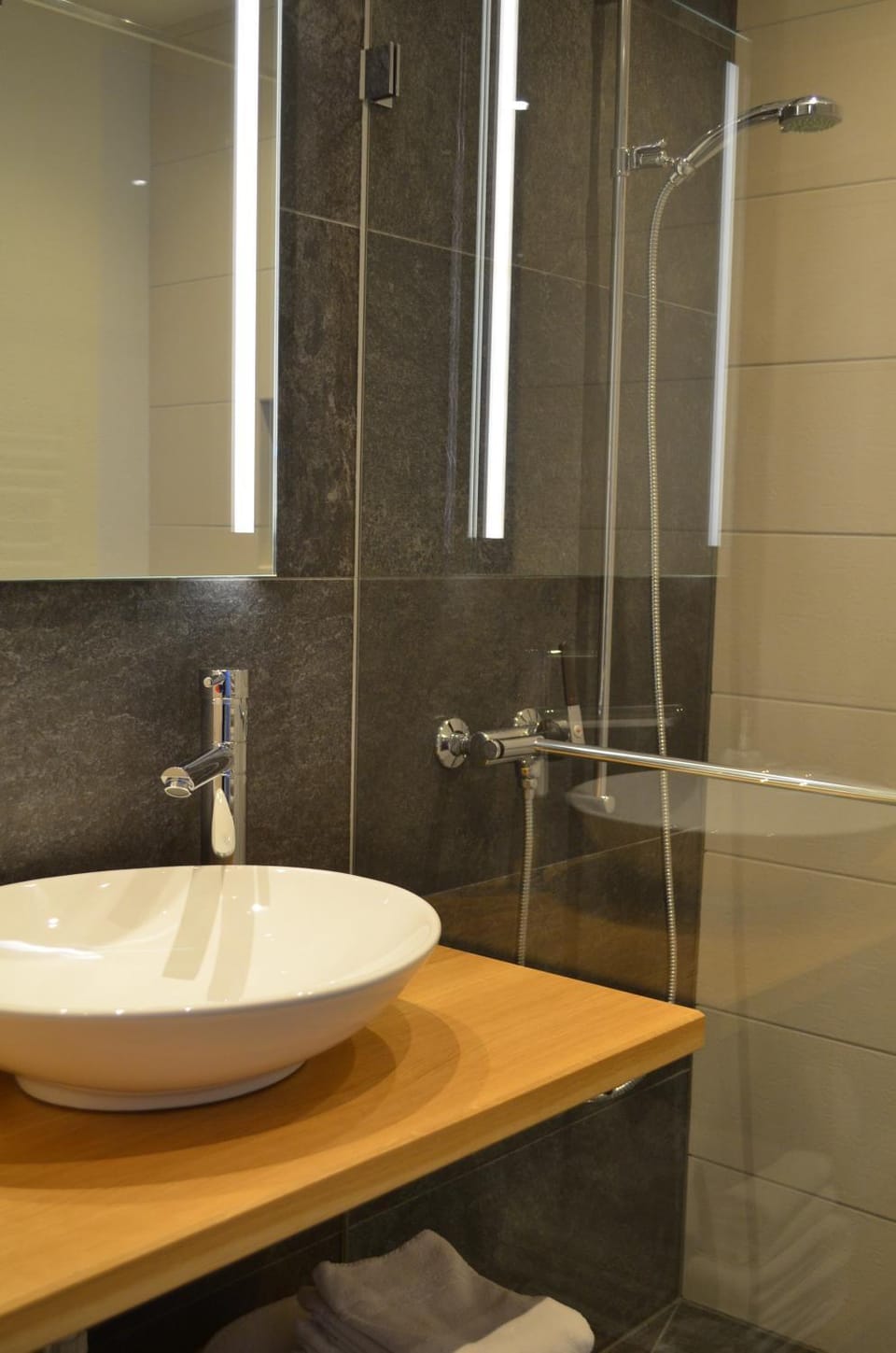 Bathroom, Decorative detail