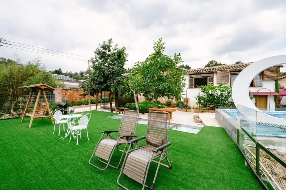 Spring, Day, Natural landscape, Garden, Garden view, Pool view, Swimming pool, sunbed