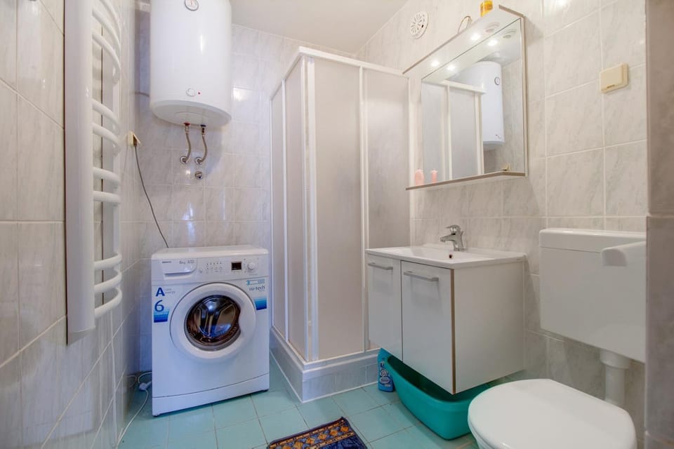 Toilet, Bathroom
