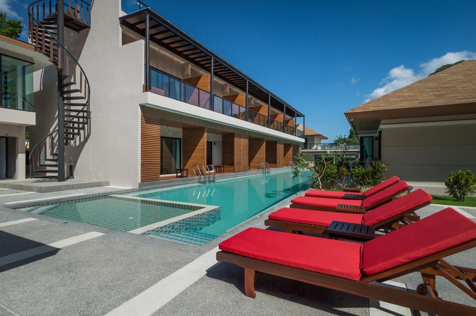 Property building, Patio, Day, View (from property/room), Balcony/Terrace, Pool view, Swimming pool, sunbed