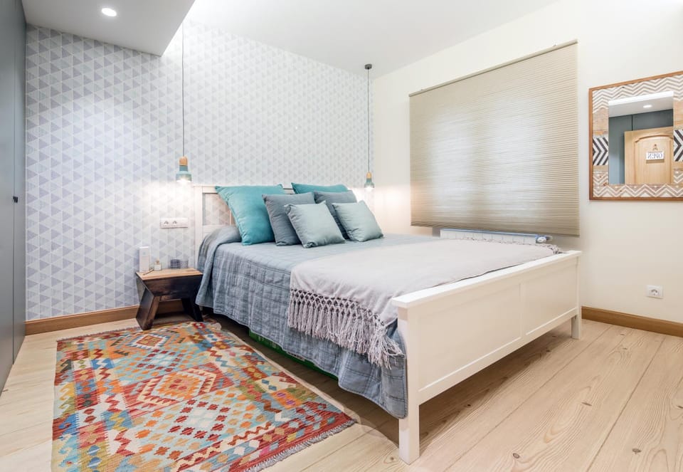 Bed, Bedroom, heating