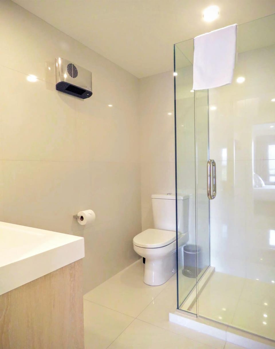 Shower, Toilet, Bathroom