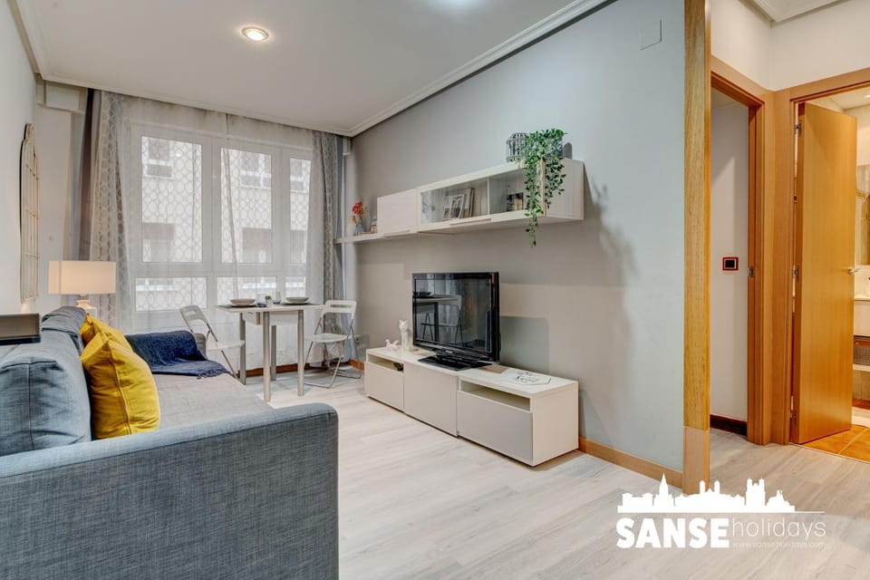 Communal lounge/ TV room, TV and multimedia, Living room, Seating area