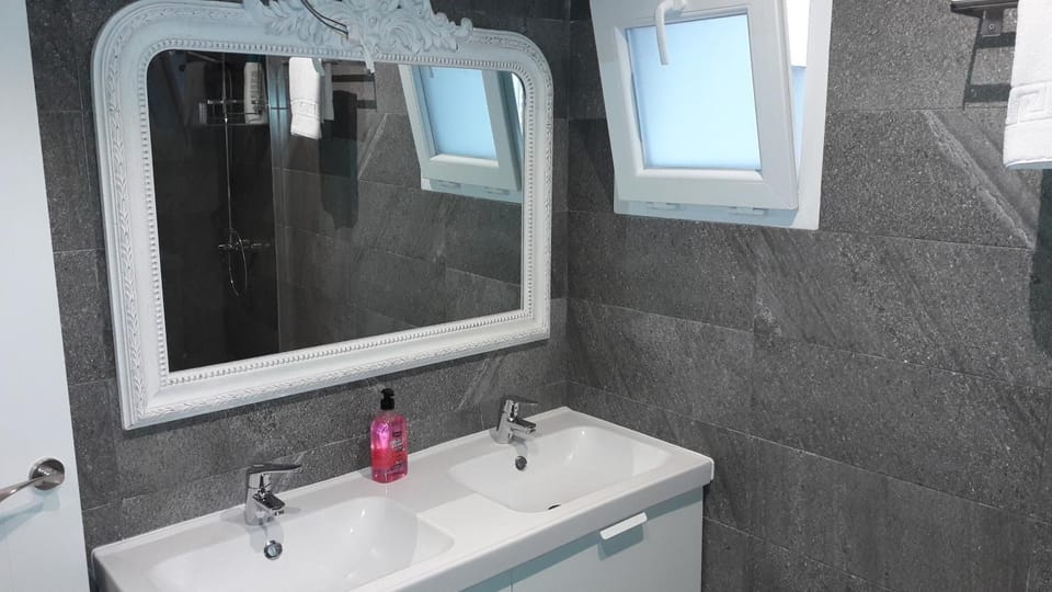 GUESTING VELAZQUEZ Apartment in Cadiz