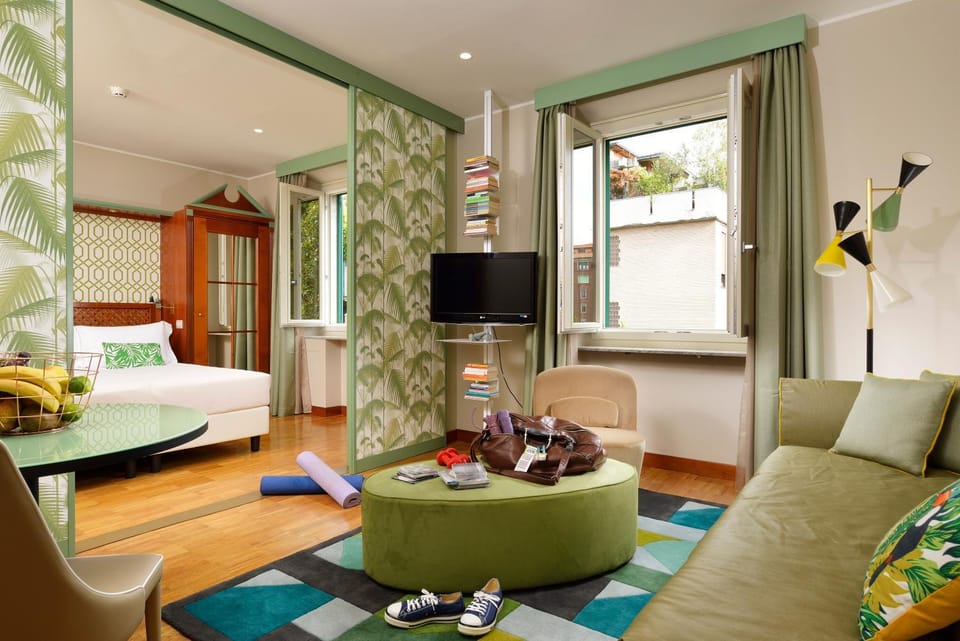 Day, Living room, Bedroom