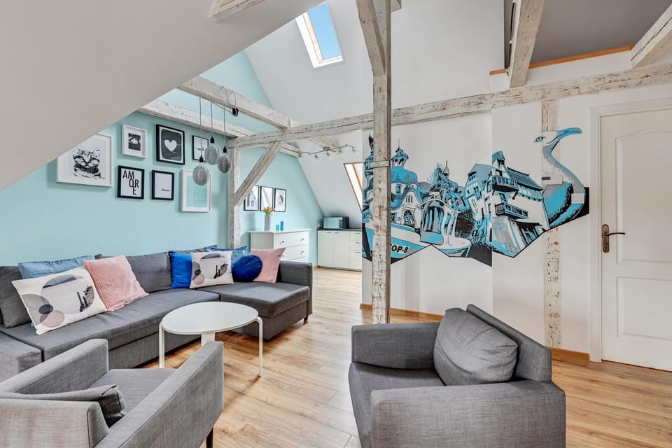 Living room, Seating area