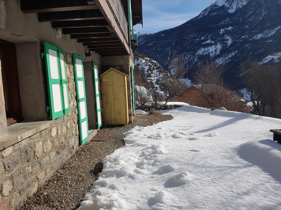 Appartement RDC chalet 55m2 Apartment in Briançon