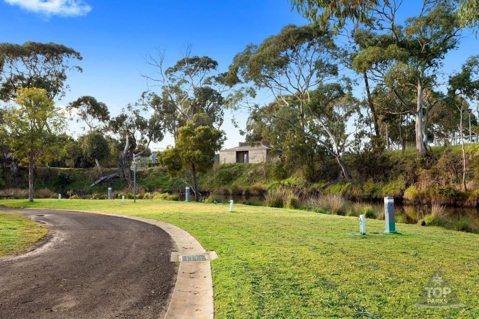 Lorne Foreshore Caravan Park Campground/ 
RV Resort in Lorne