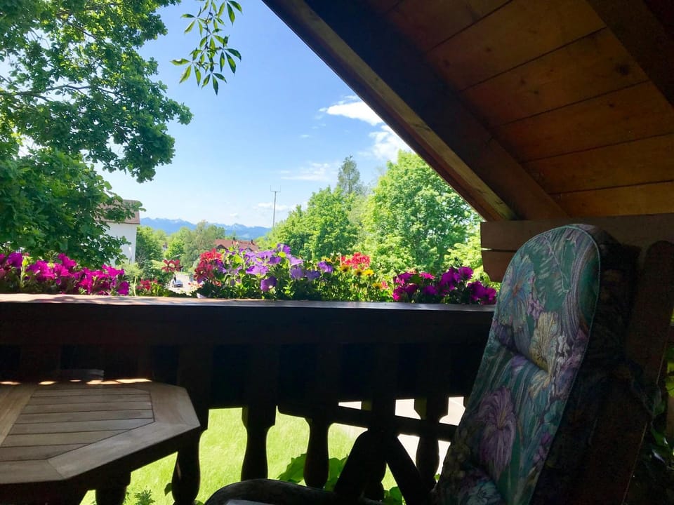 View (from property/room), Balcony/Terrace, Mountain view